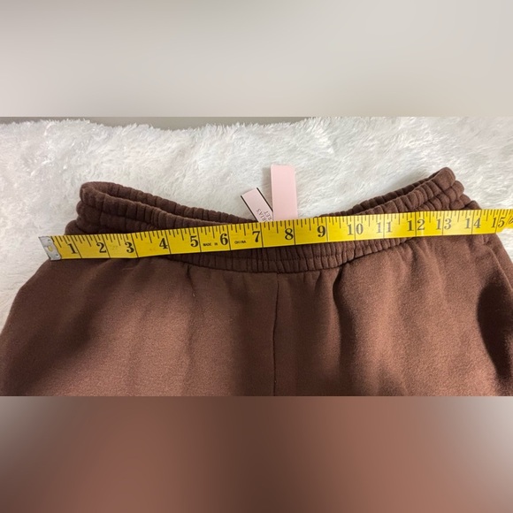 Victoria’s Secret new tag brown fleece lounge shorts Size Small - Picture 5 of 8
